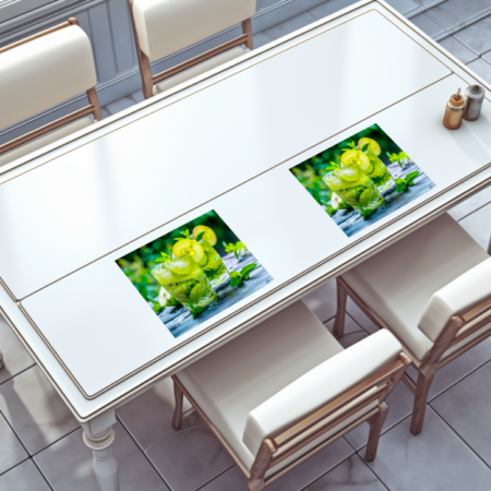 raxxa Premium-Tischset: Apple-Cucumber-Mint Cooler Garnished with Apple Slices and Fresh Mint Leaves